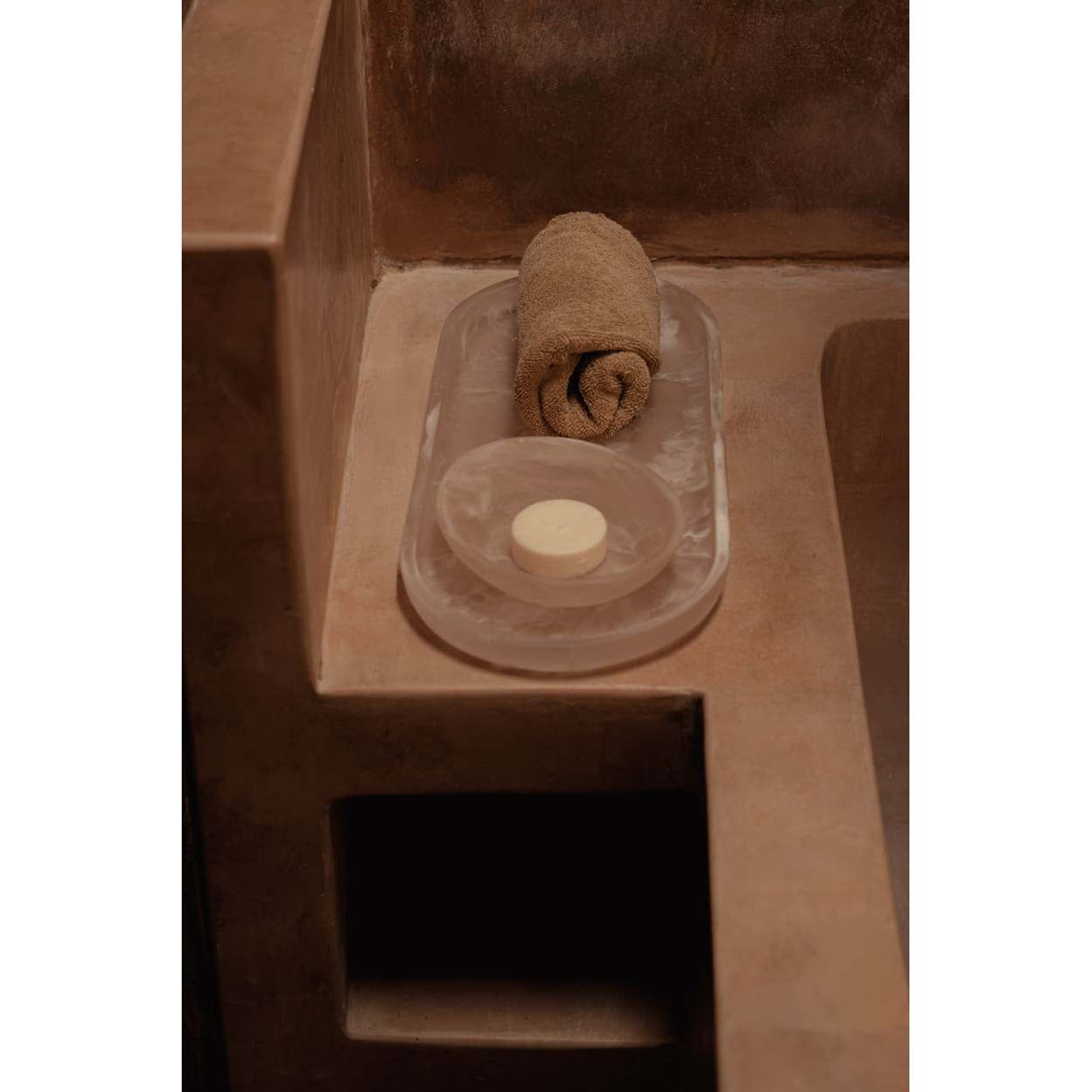 Schale – Handgefertigtes Resin, Organische Form, Skulpturales Design | Bazar Bizar Antwerp