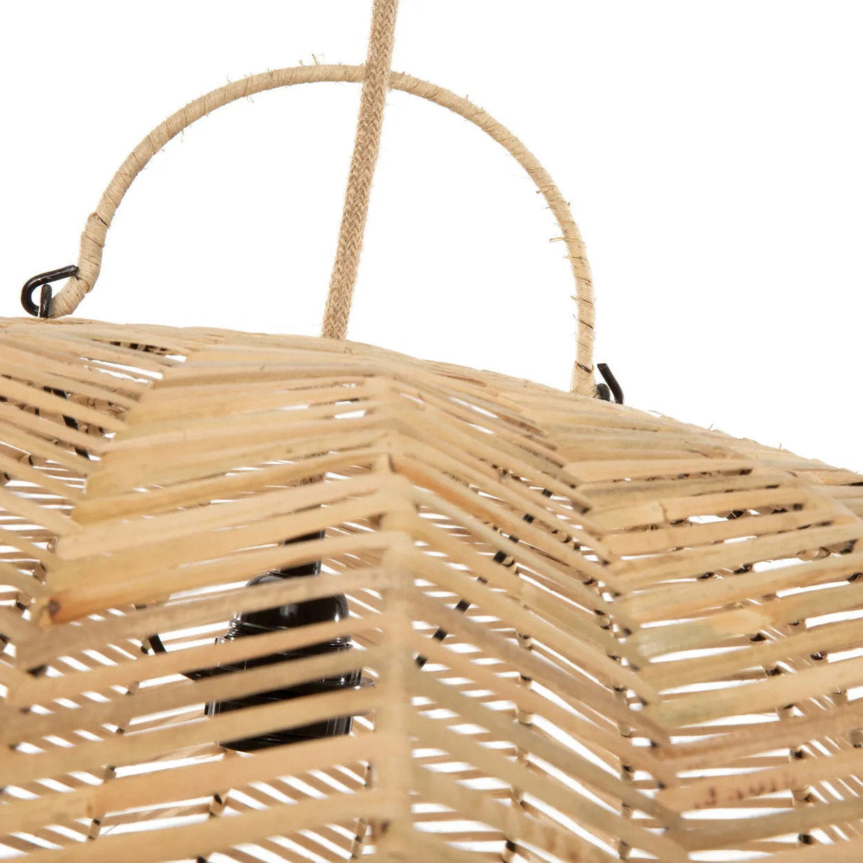 Pendelleuchte – Handgeflochtenes Rattan, Laternenform Design, Sanftes Licht, L – Cerise | Bazar Bizar Antwerp