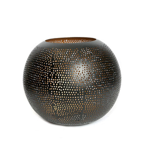 Kerzenhalter – Messingmaterial, Durchbrochenes Design, Schwarz Gold Finish, L – Pierced Ball | Bazar Bizar Antwerp
