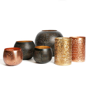 Kerzenhalter – Messingmaterial, Zickzack Design, Goldene Farbe – Hollow Zigzag | Bazar Bizar Antwerp