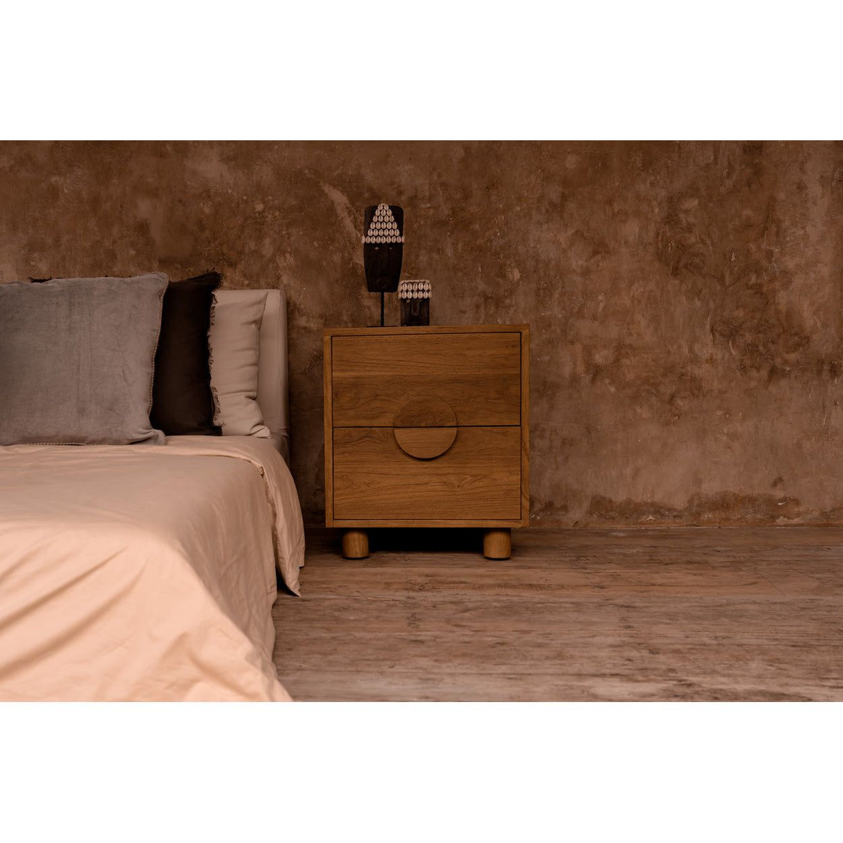 Kissenbezug – Samt Material, Minimalistisches Design, Grauer Ton - Crush | Bazar Bizar Antwerp