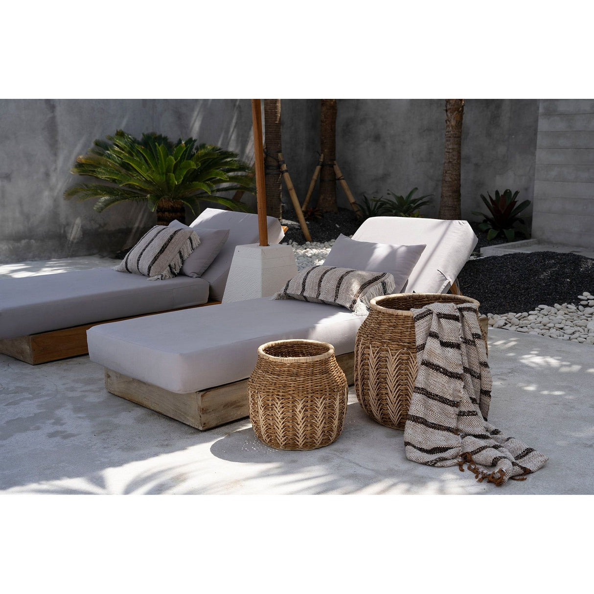 Kissenbezug – Weiche Baumwolle, Gestreiftes Design, Boho Stil, 40x40 cm – Oh My Gee | Bazar Bizar Antwerp
