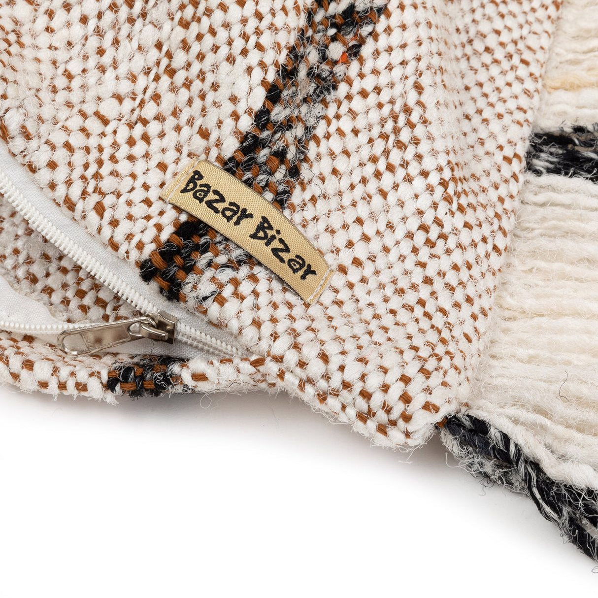 Kissenbezug – Weiche Baumwolle, Gestreiftes Design, Boho Stil, 40x40 cm – Oh My Gee | Bazar Bizar Antwerp