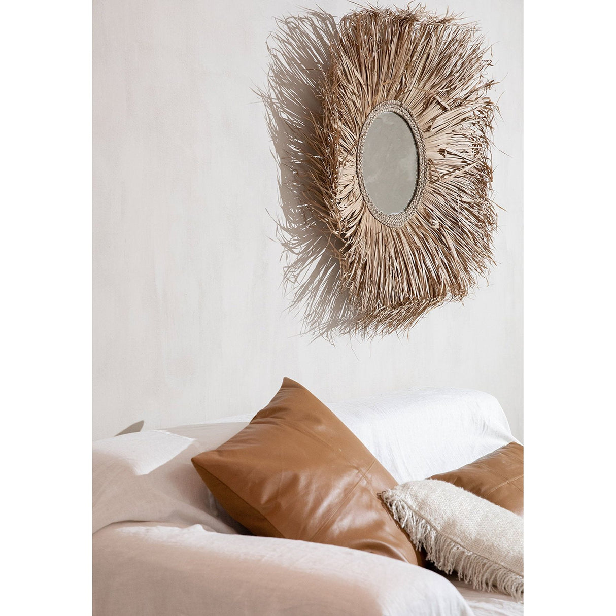 Kissenbezug – Leder Material, Vier Panel Design, Kamel Ton, 60x60 cm | Bazar Bizar Antwerp