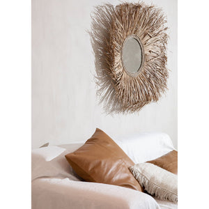 Kissenbezug – Leder Material, Vier Panel Design, Kamel Ton, 60x60 cm | Bazar Bizar Antwerp