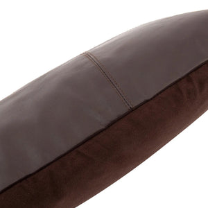 Kissenbezug – Weiches Leder, Sechsfeld Design, Strukturreiche Oberfläche | Bazar Bizar Antwerp