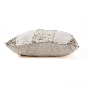 Kissenbezug – Weiches Leinen, Natürliches Design, Gewebte Struktur - Linen Threads | Bazar Bizar Antwerp