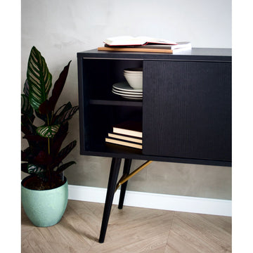 Sideboard – Matt Schwarzes Eichenfurnier, Schiebetür-Design, Metallbeine mit Messingdetails – Dawn | Njordec