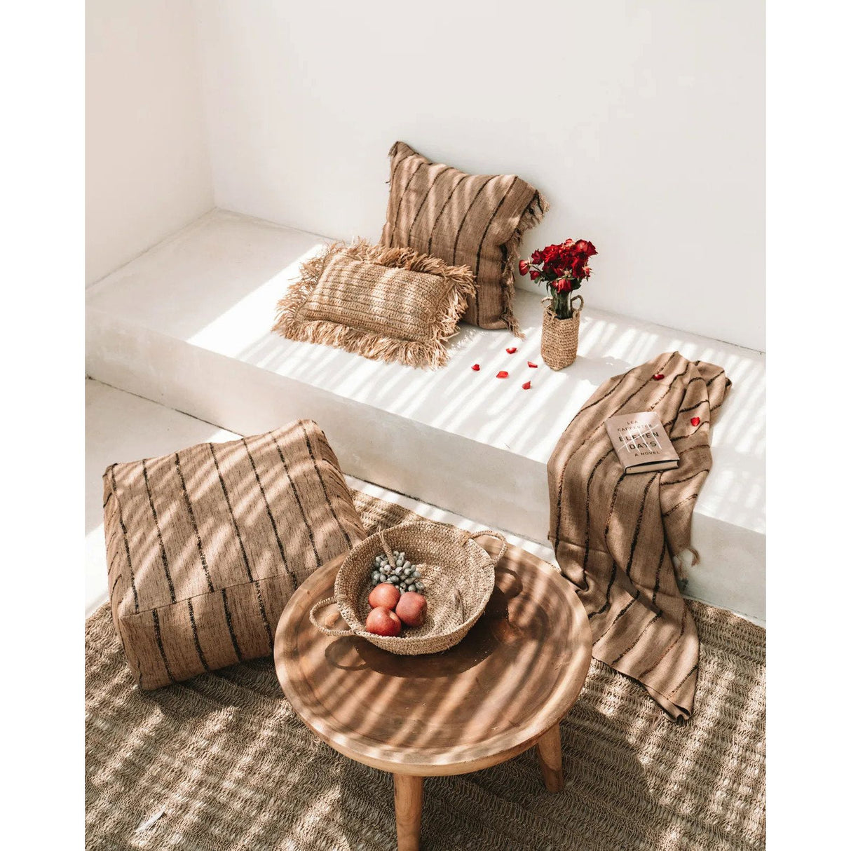 Couchtisch – Massives Munggur, Warmer Farbton, Handgefertigte Qualität | Bazar Bizar Antwerp