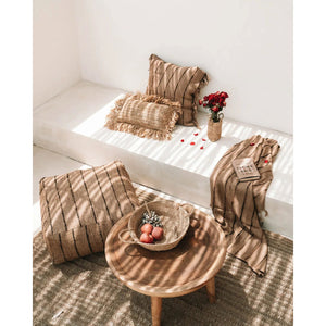 Couchtisch – Massives Munggur, Warmer Farbton, Handgefertigte Qualität | Bazar Bizar Antwerp
