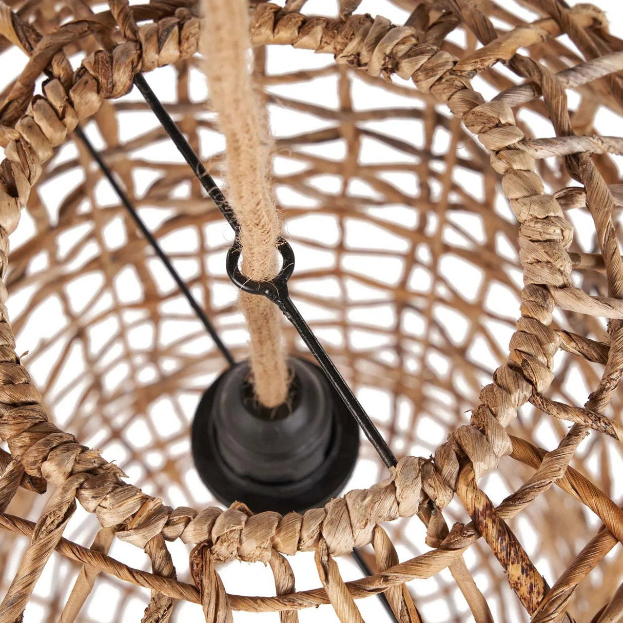 Pendelleuchte – Bananenblatt, Geflochtenes Design, Nestform, M - Kuso | Bazar Bizar Antwerp
