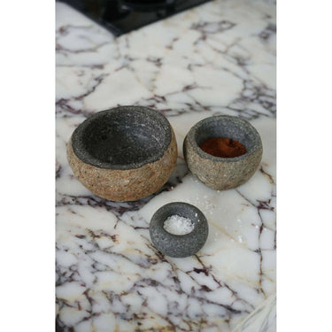 Schale – Massiver Stein, Polierte Oberfläche, Organische Form, M – River Stone | Bazar Bizar Antwerp