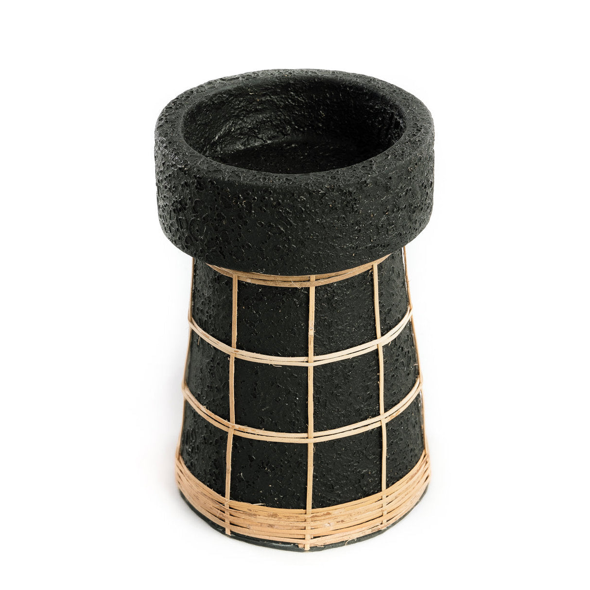 Kerzenhalter – Terrakotta-Rattan Material, Strukturierte Oberfläche, Flechtdesign, L – Serene | Bazar Bizar Antwerp