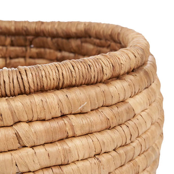 Basket – Sustainable banana leaf, Braided structure, Natural look, L – Sarvatah | Bazar Bizar Antwerp