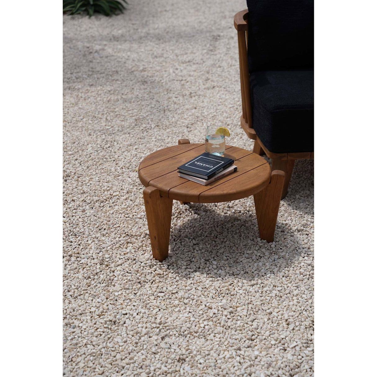 Couchtisch – Recyceltes Teakholz, Dreibein Design, Outdoor Stil, S – Seseh | Bazar Bizar Antwerp