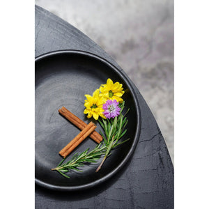 Teller – Gebrannte Terrakotta, Schlankes Design, Zeitlose Form, S | Bazar Bizar Antwerp