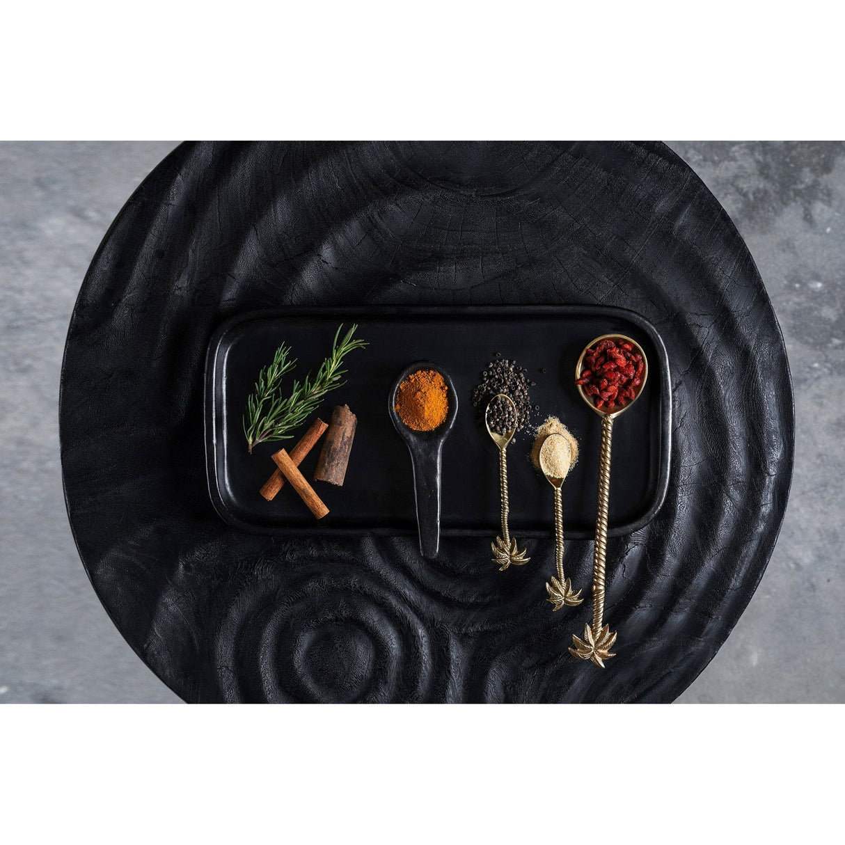 Tapasteller – Terrakotta Material, Rechteckiges Design, Gebrannte Oberfläche – Burned | Bazar Bizar Antwerp