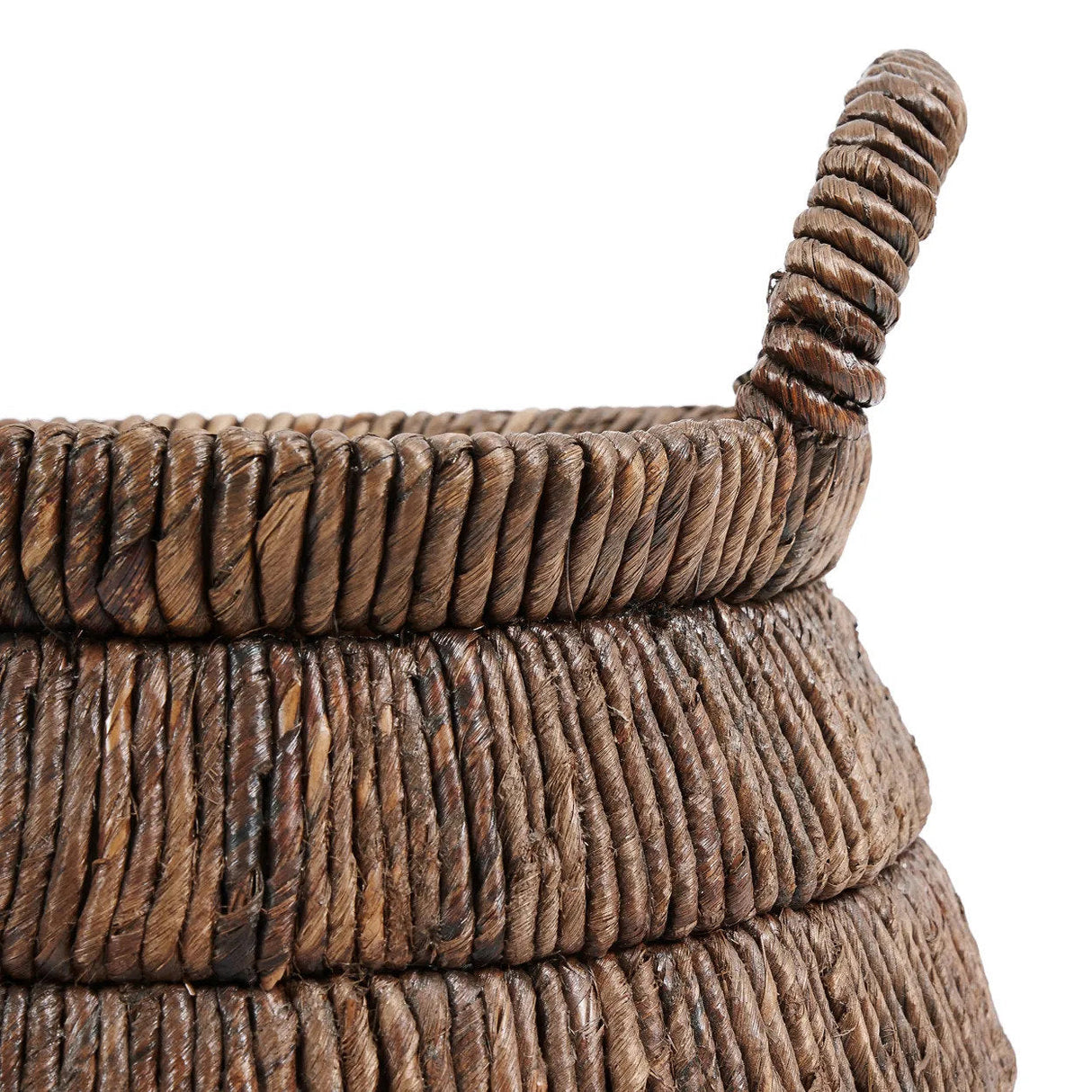 Korb – Bananenblatt Material, Dreieckige Form, Tragegriff Design – Chisomo | Bazar Bizar Antwerp