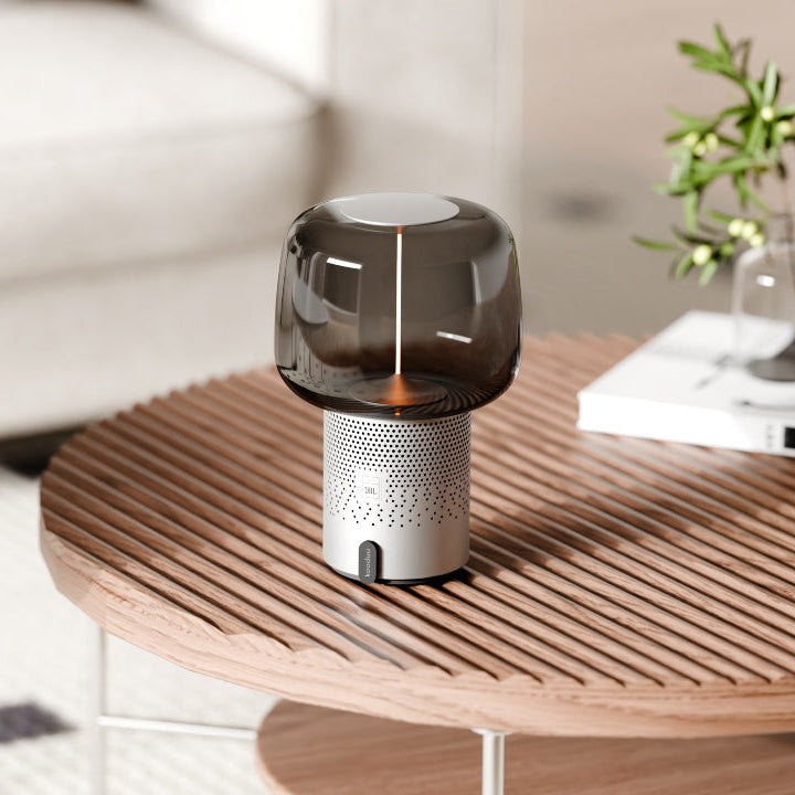 Lautsprecherleuchte aus pulverbeschichtetem Stahl mit handgefertigtem Glasschirm und Filament-LED – Serena PLAY | Kooduu
