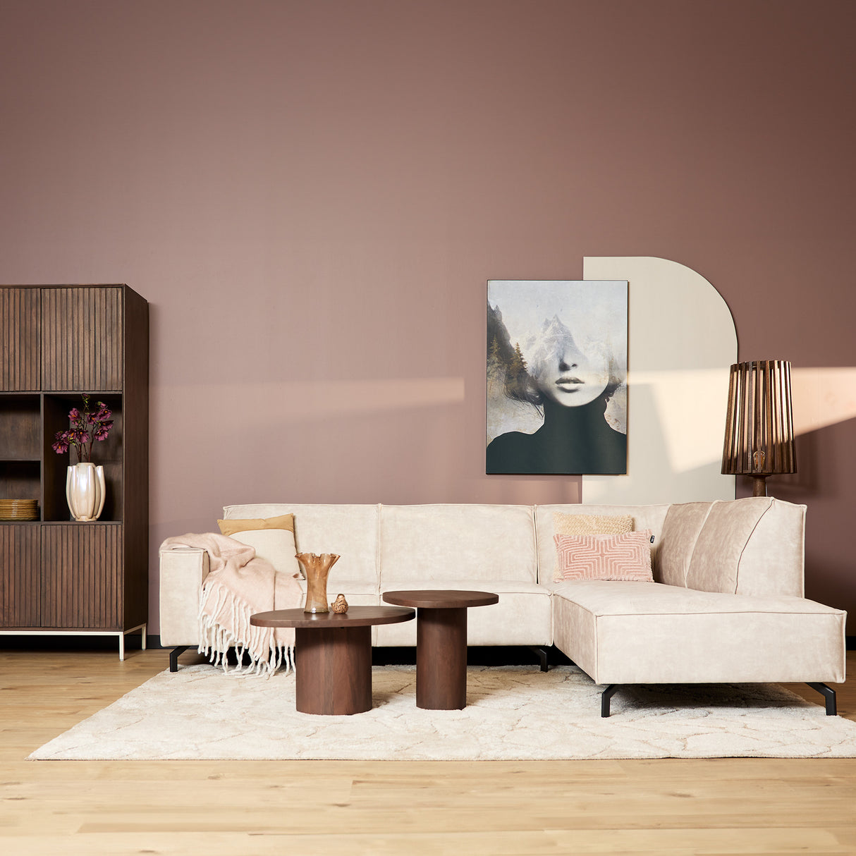 Corner Sofa - 2.5-Seater, Right Chaise, Velvet Torre 02 Upholstery, Modern Design – Floris | Starfurn
