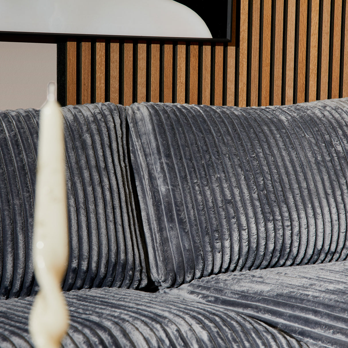 Ecksofa – Anthrazit Stoff, Breite Rippenstruktur, Rechte Ottomane – Teddy | Starfurn