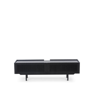 TV-Lowboard – Schräges Eichenlamellen-Design, Soft-Close-Scharniere, Kabelmanagement-Öffnungen – Louvre | Njordec