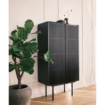 Highboard – Slanted Oak Lamella Design, Soft-Close Hinges, Adjustable Shelves – Louvre | Njordec