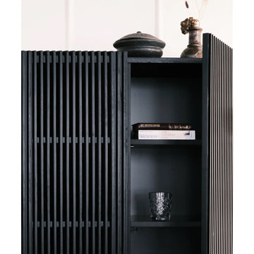 Highboard – Slanted Oak Lamella Design, Soft-Close Hinges, Adjustable Shelves – Louvre | Njordec