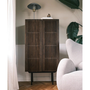 Highboard - Eichenlamellen Raucheiche Metallfüße – Louvre | Njordec