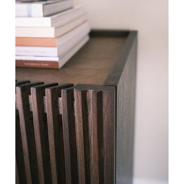 Highboard - Eichenlamellen Raucheiche Metallfüße – Louvre | Njordec
