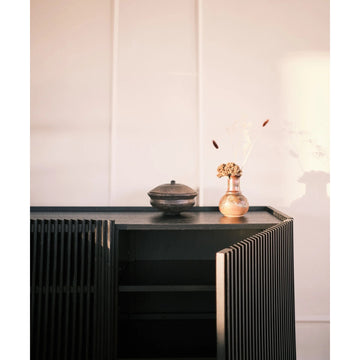 Sideboard - Eichenlamellen Schwarzeiche Metallfüße – Louvre | Njordec