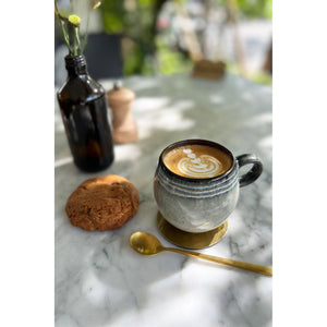 Espressotasse – Steinzeugmaterial, Strukturierte Glasur, Ergonomischer Henkel, S – Comporta | Bazar Bizar Antwerp