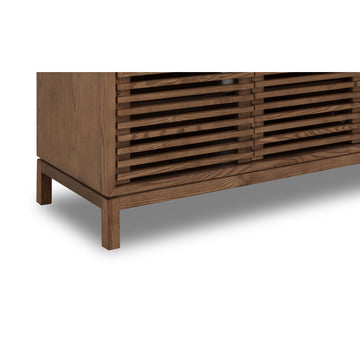 TV-Möbel – Eschenholz Material, Lamellenfront Design, Roux Braun, 66 cm Höhe - Tanner | Modus Furniture International
