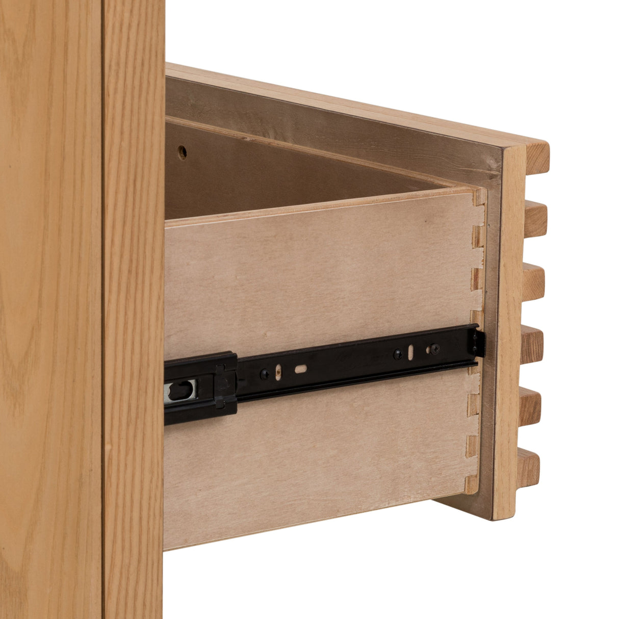Kommode – Massives Eschenholz, Lamellen Frontdesign, Sechs Schubladen, Flaxen Farbton – Tanner | Modus Furniture International