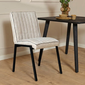 Esszimmerstuhl – Kunstleder Beige, Schwarzes Metallgestell, Kontrastnaht – Tivoli | Starfurn