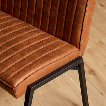 Esszimmerbank – Kunstleder Cognac, Schwarzes Metallgestell, Kontrastnaht, 155 cm - Tivoli | Starfurn