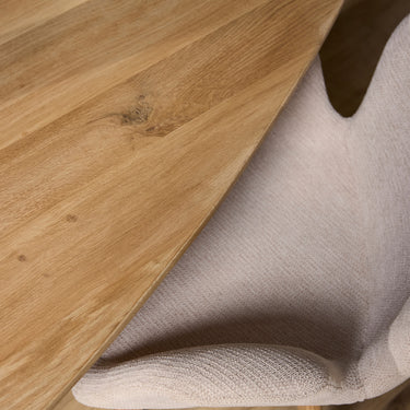 Dining table – Oak organic, Black Matrix, Modern Design – Cloud | Starfurn
