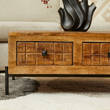Couchtisch - Mangoholz Gestreift, Blockmuster Design, Vier Schubladen, 80 cm – Brandy | Starfurn