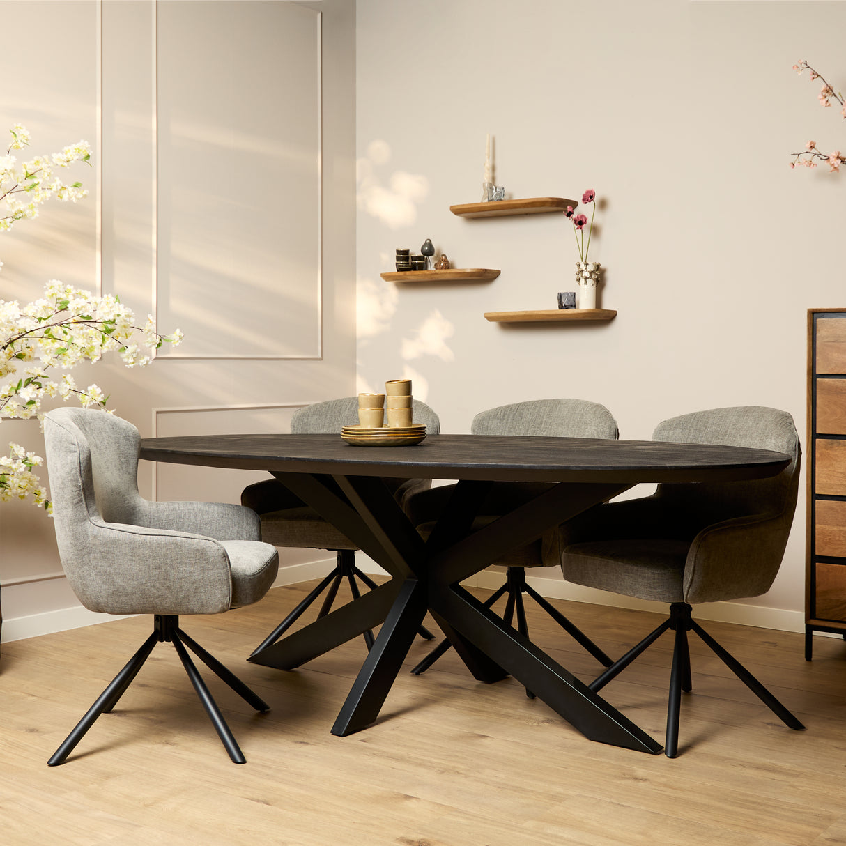 Esszimmertisch - Mangoholz Schwarz, Ovale Form, Matrix Gestell, 210 cm – Brandy | Starfurn