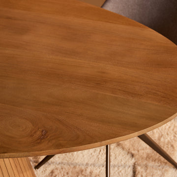 Esszimmertisch – Ovales Design, Naturfarbe, Mangoholz – Solana | Starfurn