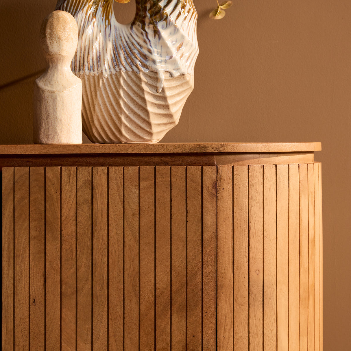 Sideboard - Mango wood, slatted front, natural color - Solana | Starfurn