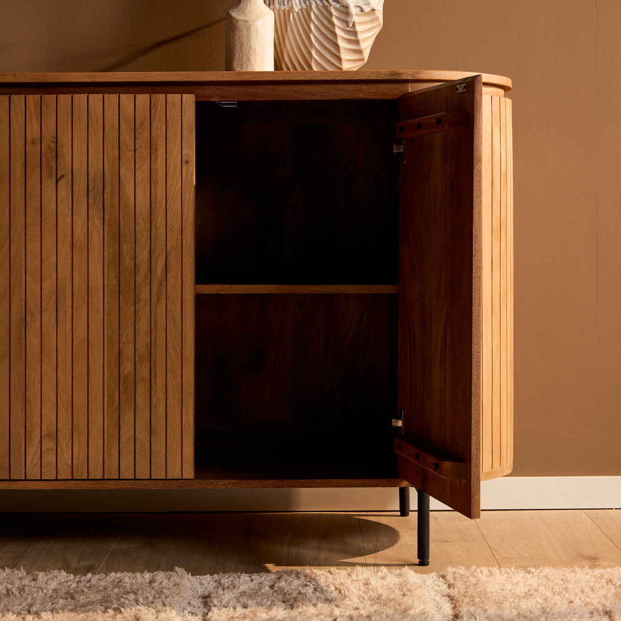 Sideboard - Mango wood, slatted front, natural color - Solana | Starfurn