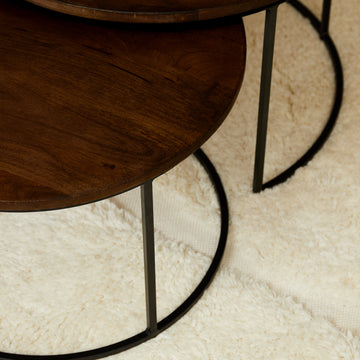 Couchtisch - Braunes Mangoholz, Schwarzes Stahlgestell, 2er-Set, 70 cm – Madison | Starfurn