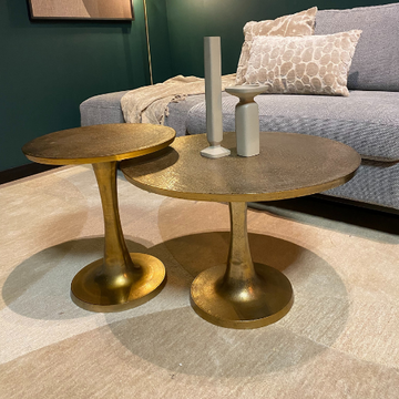 Couchtisch – Antikgoldene Oberfläche, Aluminium Körper, Niedrige Form - Amara | Starfurn