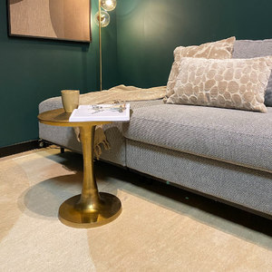 Coffee table - Aluminum construction, round shape, hammered design - Amara | Starfurn