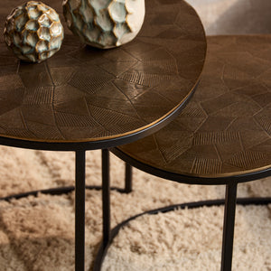 Coffee table – Aluminum tabletops, metal frame, curved design – Filou | Starfurn