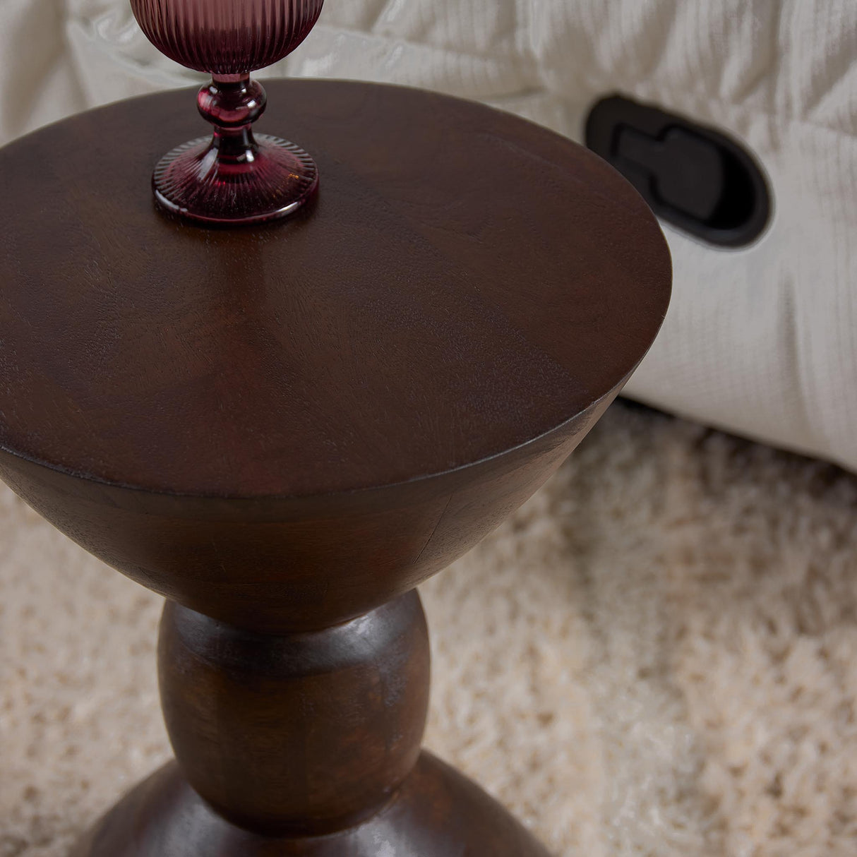 Beistelltisch – Mangoholz, Braun-Finish, Skulpturales Design, Handgefertigter Look – Ron | Starfurn