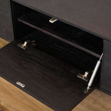 TV-Lowboard aus Mangoholz mit schwarzer Lackierung, grifflosen Türen und Push-to-Open-Funktion – Vision | Starfurn