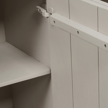Sideboard – Mangoholz, Sand-Finish, Push-to-Open-Türen – Brussel | Starfurn