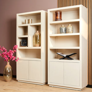 Bücherregal - Sandfarbenes Mangoholz, Offene Fächer, Grifflose Türen, 90 cm – Brussel | Starfurn
